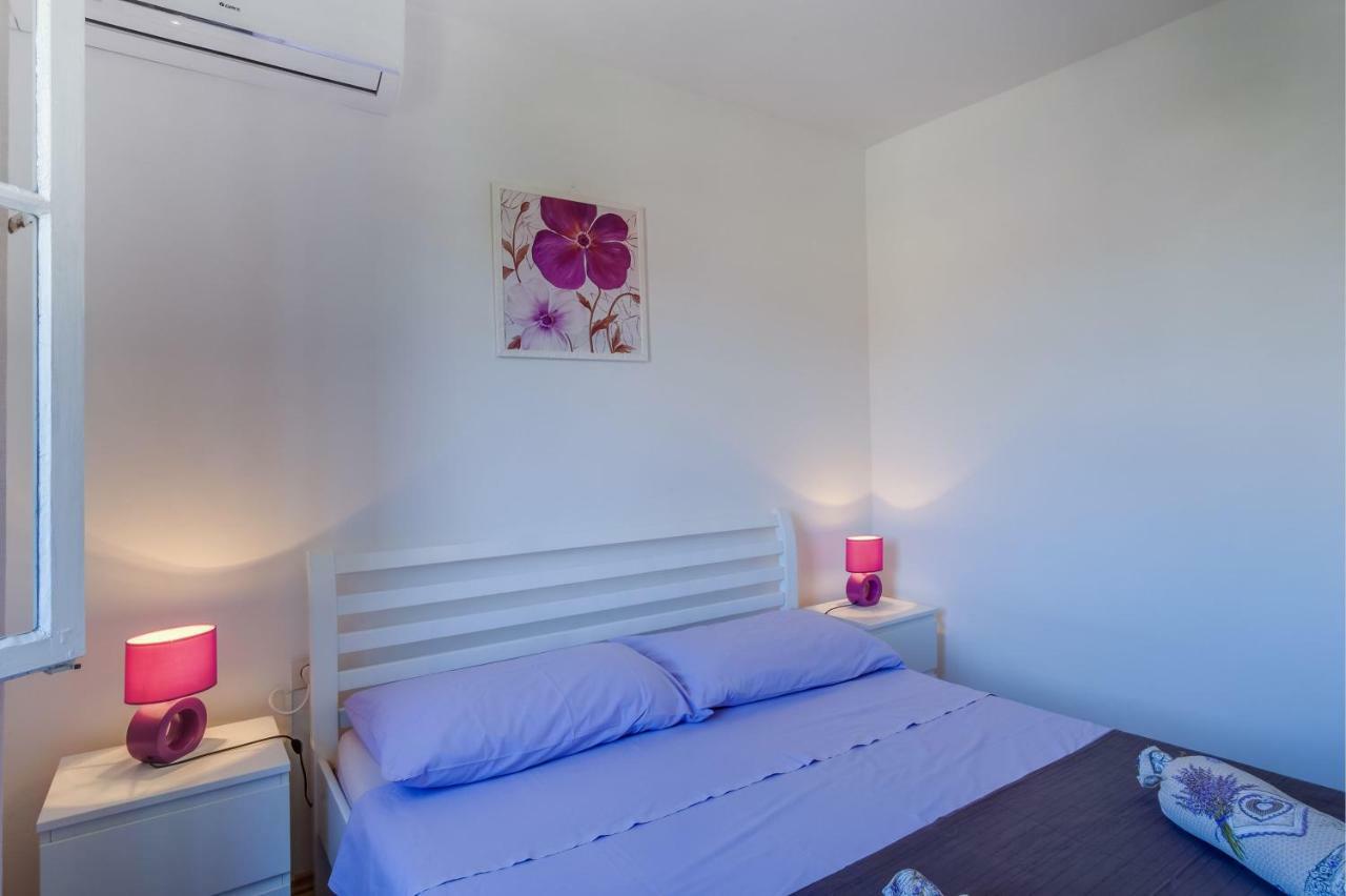 Vila Bugevilija Hotel Mali Lošinj Exterior foto